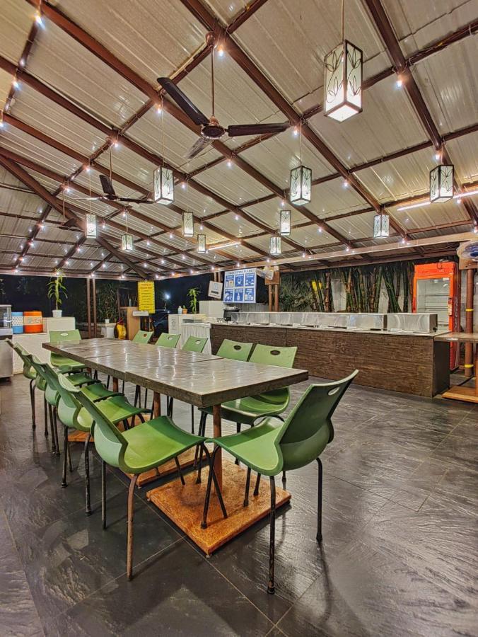 Hotel Ashwin Igatpuri, Pure Veg & Jain Food מראה חיצוני תמונה
