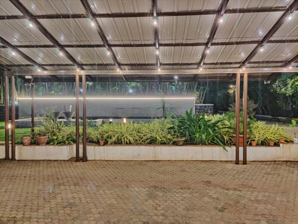 Hotel Ashwin Igatpuri, Pure Veg & Jain Food מראה חיצוני תמונה