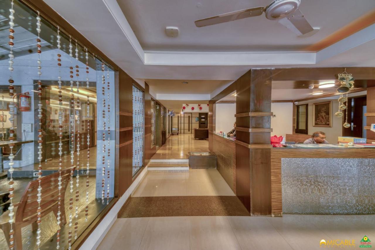 Hotel Ashwin Igatpuri, Pure Veg & Jain Food מראה חיצוני תמונה