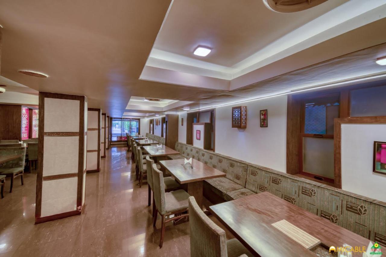 Hotel Ashwin Igatpuri, Pure Veg & Jain Food מראה חיצוני תמונה