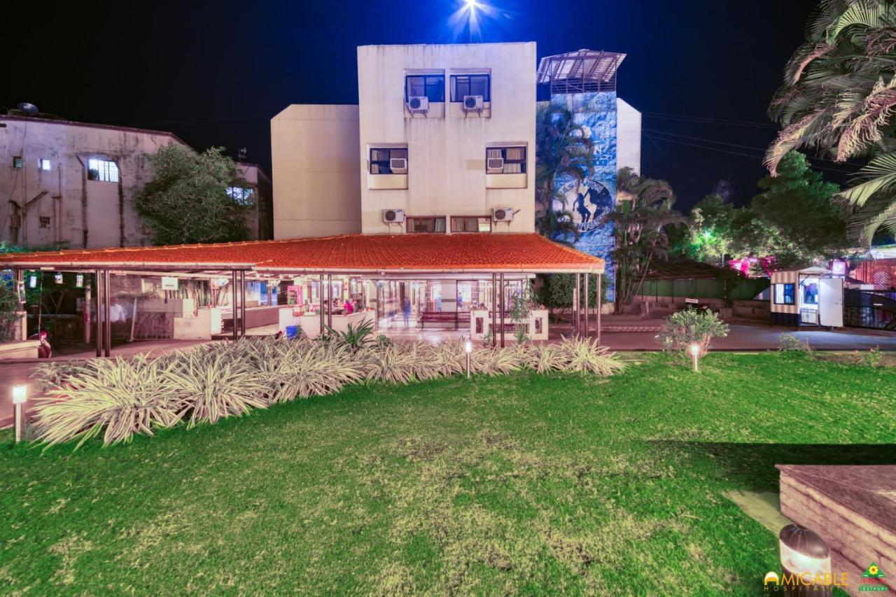 Hotel Ashwin Igatpuri, Pure Veg & Jain Food מראה חיצוני תמונה